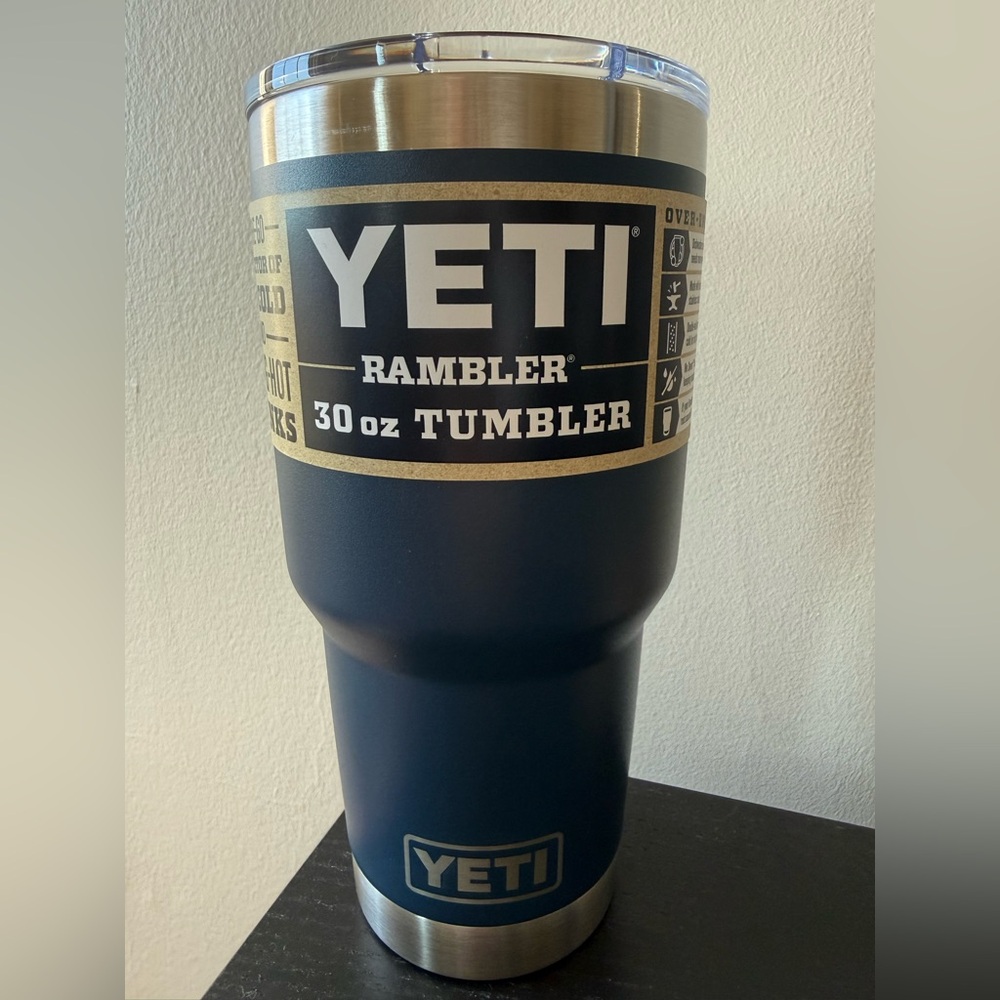 YETI Rambler 30 oz Tumbler - Deep Blue